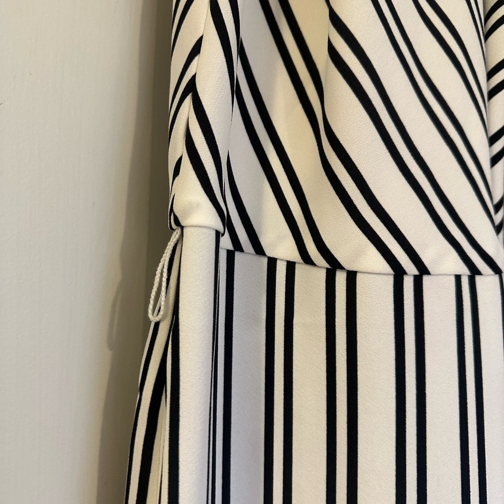 Banana Republic Striped Sleeveless cropped jumpsuit - Picture 5 of 9